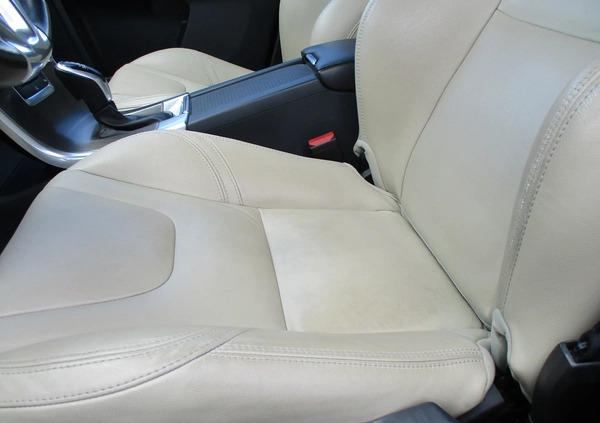 Volvo XC 60 cena 69900 przebieg: 205283, rok produkcji 2015 z Zelów małe 667